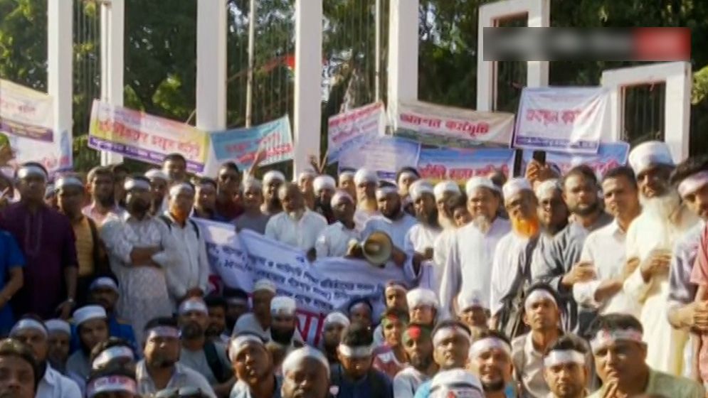 আন্দোলনরত শিক্ষকদের বাড়ি ভাড়া ভাতা বাড়ালো সরকার, কাল থেকে ফিরবেন ক্লাসে