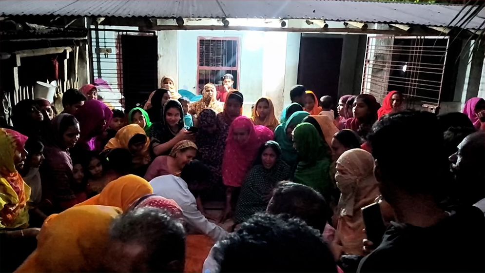 মেহেরপুরে পদ্ম ফুল তুলতে গিয়ে একই পরিবারের ৪ জনের মৃত্যু